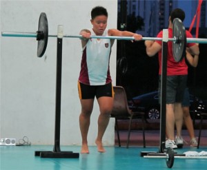 Singapore CrossFit: Barbell Thrusters + Pullups!